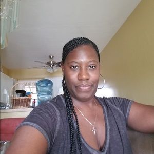 Meet your Posher, Kendra